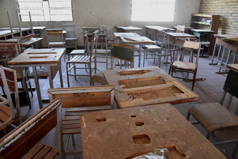 Escuela en ruinas desmonta discurso “espectacular” del ministro de Educación