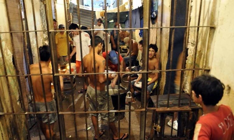 Extremo hacinamiento en las prisiones. 