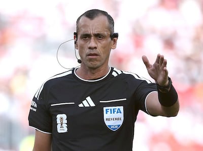 Juan Gabriel Benítez Mareco (43 años) dirigirá esta noche el partido entre Estudiantes de La Plata y Flamengo, por la Copa Libertadores.