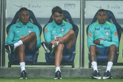Samuel Lino (izquierda), Lucas Paquetá y Jean Lucas, futbolistas de la selección brasileña.