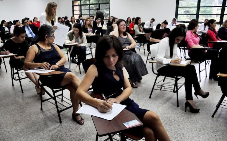 Examen en una e las facultades de Derecho. (foto ilustrativa)