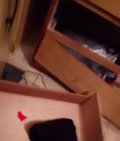 Los delincuentes revolvieron toda la casa en busca del dinero.