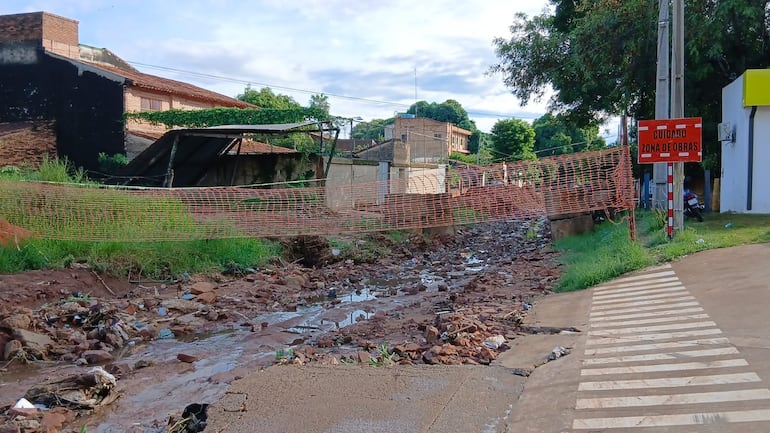 Así avanza la obra sobre la calle 1ero. de Mayo del barrio Tayuasapé.