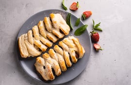 Trenza de hojaldre rellena.