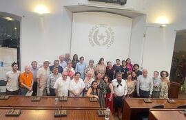 Escritores y artistas fueron parte de la primera noche de la Gala de la Literatura Paraguaya, que concluirá hoy en el Cabildo.