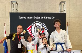 La principal figura de la delegación fue Iván Florentín, quien se consagró campeón en la categoría Kata U-21.