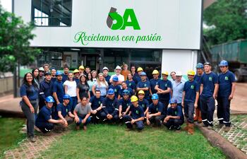La empresa 6A tiene 17 años  en el proceso de reciclaje en el Paraguay. Insta a la ciudadanía a reciclar en sus hogares.