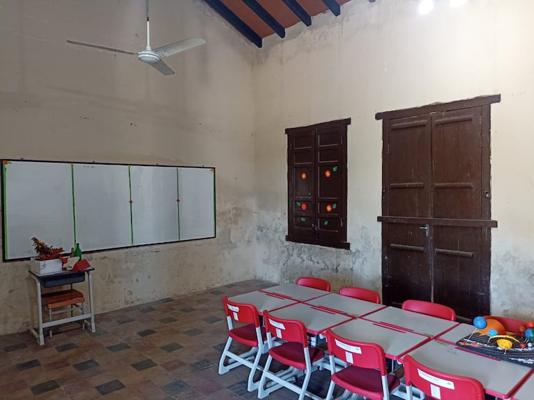 En la Escuela Básica N° 75 “Cnel. Vicente Mongelós” aguardan la reparación de las aulas, la dirección y la secretaría.