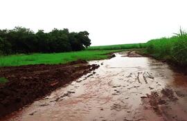 Denuncian camino en mal estado en la compañía Isla Ybaté de Ybycuí.