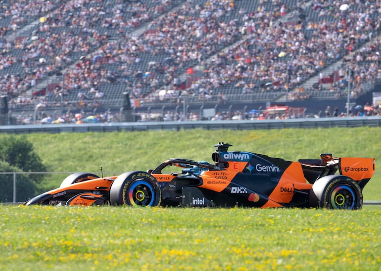 Oscar Piastri (McLaren) durante la FP2.