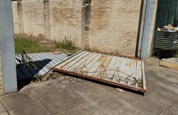 Los delincuentes forzaron el acceso al predio, violentaron gabinetes y se llevaron componentes técnicos esenciales de Copaco-Vox.