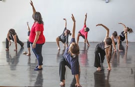 La muestra de danza contemporánea será protagonizada por los asistentes al taller.