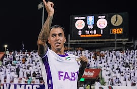 El mediapunta paraguayo, Alejandro Romero Gamarra celebra el tanto que le dio la victoria a Al Ain sobre Al-Ahli Dubai.