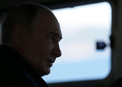 El presidente ruso Vladimir Putin visitó hoy por primera vez las islas Kuriles.