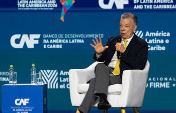 Juan Manuel Santos, expresidente de Colombia, en el Foro CAF.