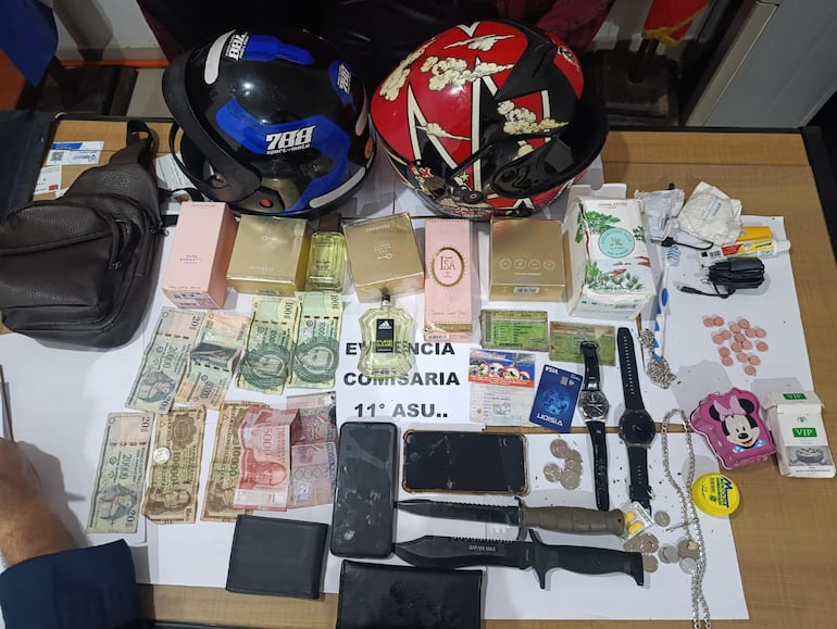 Evidencias incautadas por la Policía.