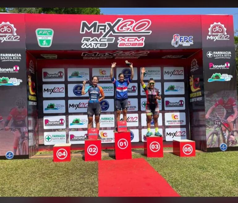 El podio de la categoría femenina.