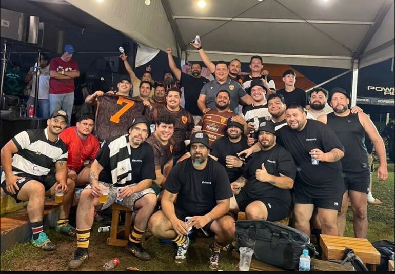 Los campeones Gordarian's y Vila 7 comparten el tercer tiempo.