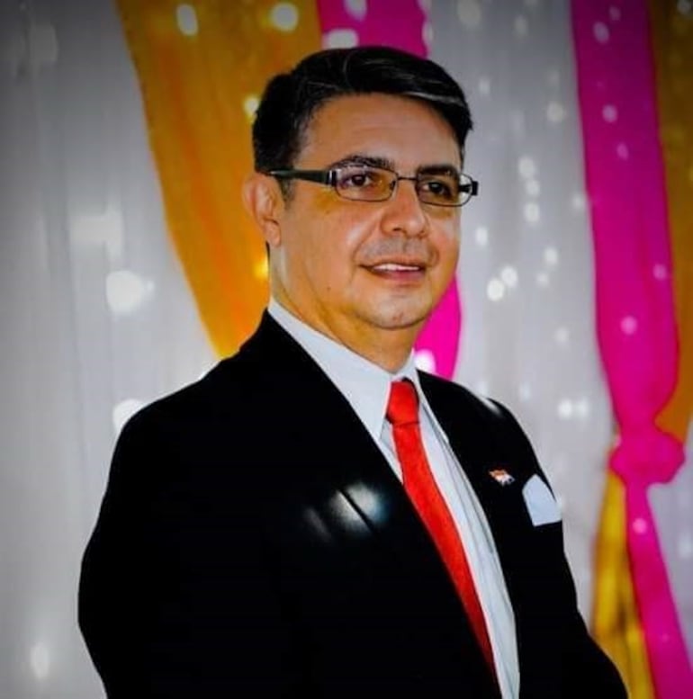 El concejal Luis  Andrés Rolón Samaniego de Ybycuí quien figura como funcionario de OPACI