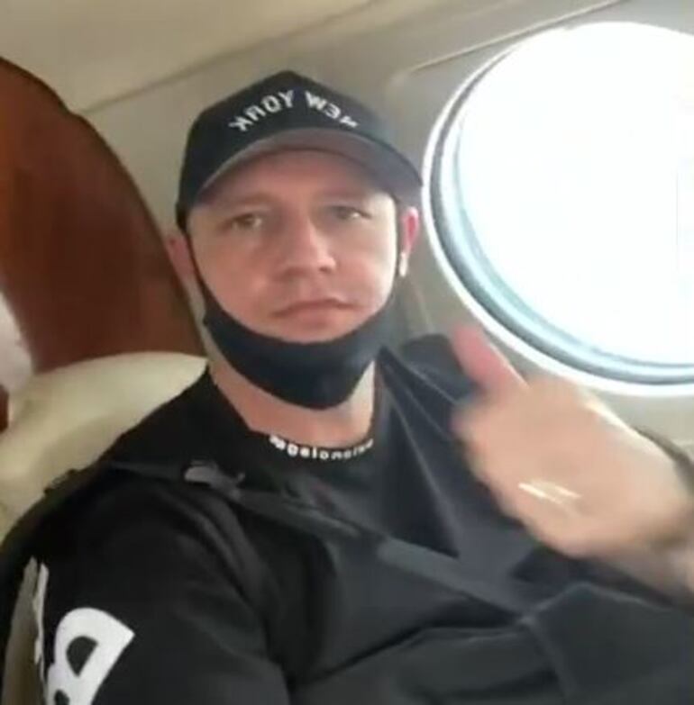 Lindomar Reges Frutado, en un avión de Cristiano Cordova.