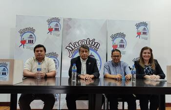 La organización conformada por Monseñor Ricardo Valenzuela, el Padre Blas Rivas, el Padre Heriberto Fernández y la licenciada Gloria Estigarribia de Núñez.