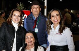 María Irene Gavilán, Luis Mario Saldivar, Fátima García y Ruth Niz.
