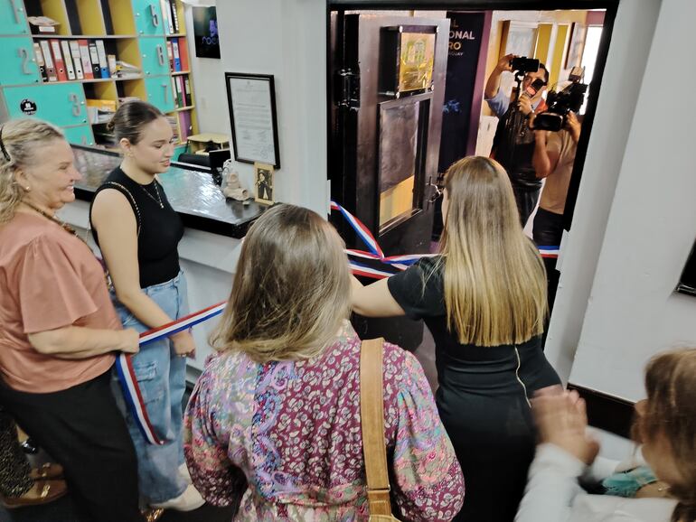 Inauguran primera Biblioteca Artística y Cultural en Encarnación.