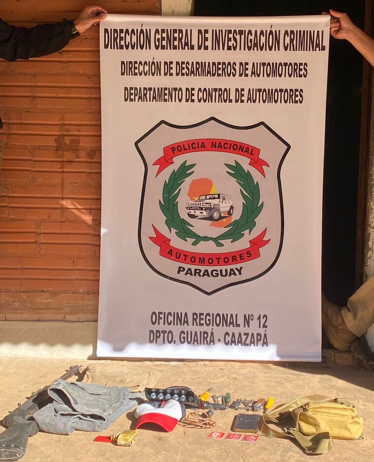 Algunas de las evidencias que fueron encontradas en la misma vivienda donde fue detenido el presunto ladrón de autos.