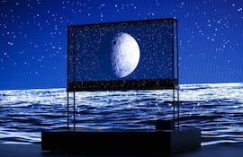 El nuevo televisor con panel OLED Signature T de LG electronic durante una presentación en CES dio a conocer Las Vegas en el Salón Internacional de Electrónica de Consumo 2024 que se celebra en el hotel Mandalay Bay de Las Vegas, Nevada, EE. UU.