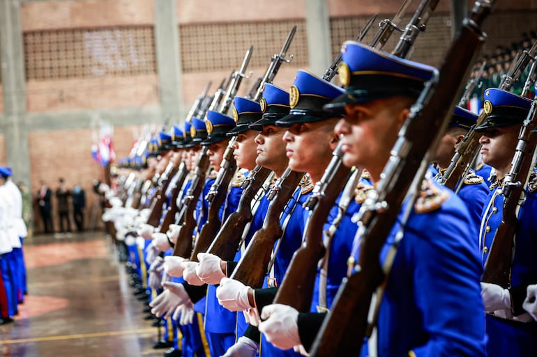 Celebración del Día del Ejército Paraguayo en el Polideportivo 14 de Mayo del Cuartel General del Ejército.