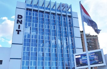 Contribuyentes ante la DNIT pasaron de 557.944 en 2010 a 1.270.061 en 2025.