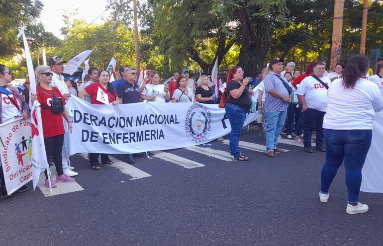 Manifestación por Día del Trabajador: “La ministra es una feroz inútil ...