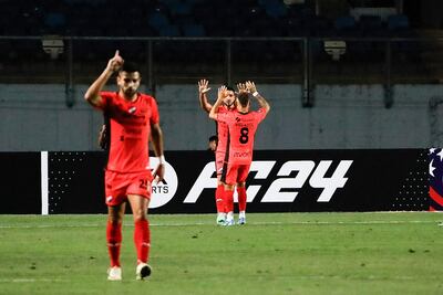 Los futbolistas de Nacional celebra un gol en el partido frente a Palestino por la Fase 3 de la Copa Libertadores 2024 en el estadio El Teniente, en Rancagua.