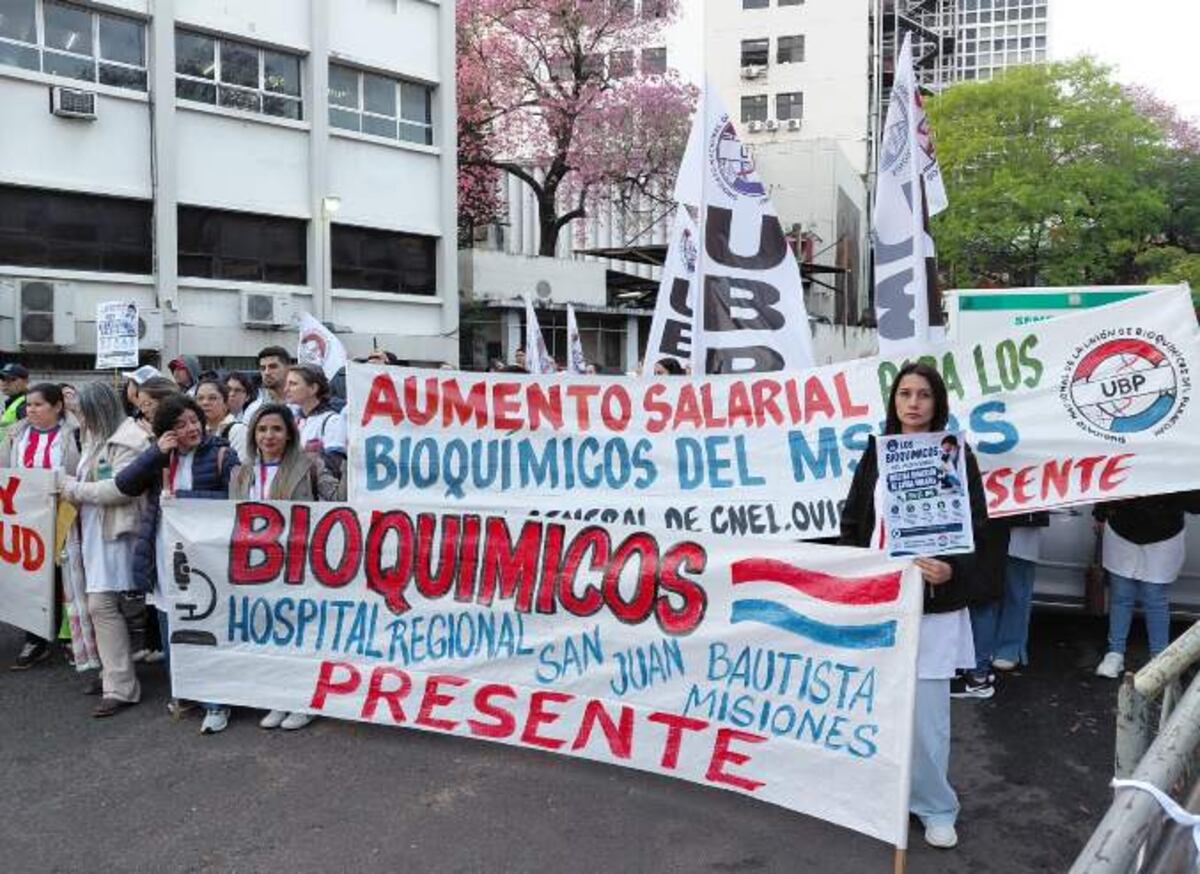 Bioquímicos reclaman más de 14 años sin reajuste salarial