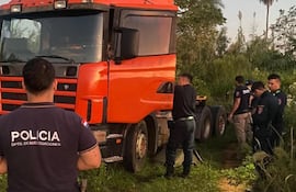 El tractocamión fue localizado en la jurisdicción de Villeta esta madrugada sin el acoplado y sin la mercadería.