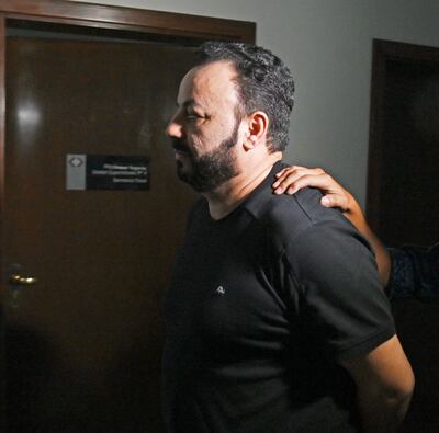 Miguel Servín a su salida de la Fiscalía Antidrogas, el miércoles último.