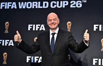 El presidente de la FIFA, Gianni Infantino, llega al lanzamiento oficial de la campaña de la marca de la Copa Mundial de la FIFA 2026, #WeAre26, en Los Ángeles, California, el 17 de mayo de 2023. La FIFA hizo un llamado a la "paz" en Gaza.