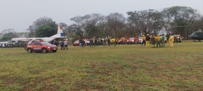 Los bomberos y militares, con el deber cumplido y tras las lluvias, levantaron campamento este sábado y regresaron a sus bases.