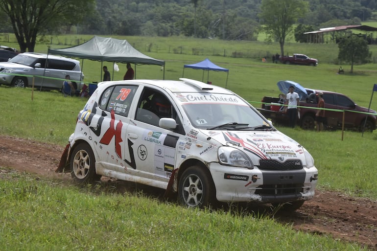 Arnaldo Duarte y Hugo Villalba se adjudicaron la RC4B con el Vitz.