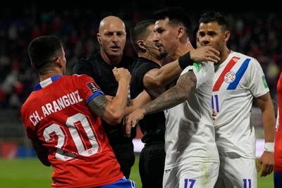 Charles Aránguiz será baja en el equipo de Chile para el partido de noviembre ante Paraguay.