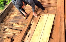Los pobladores de la compañía Loma Pytä piden con urgencia la reparación del puente de madera, que ha perdido su vida útil.