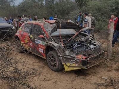Así quedó el Skoda Fabia R5 de Luis Ortega y Carlos Zarca después de impactar contra una camioneta en el tramo de la prueba especial 4.