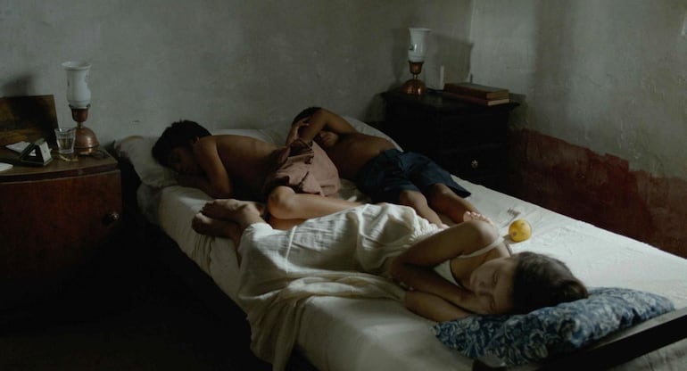 Escena del documental "Ejercicios de memoria", de Paz Encina.