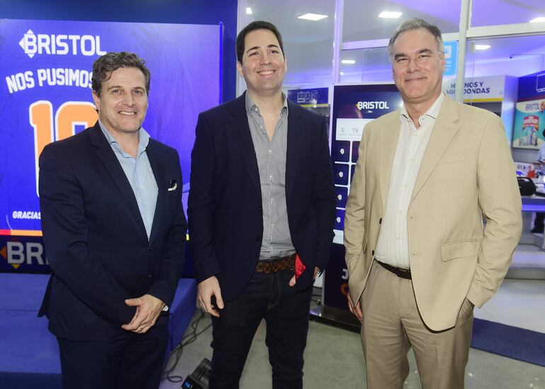  Walter Carciotto, Eduardo Giménez y Guillermo Pardo.