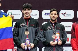 Los paraguayos Santino Pastore (17 años) y Marcelo Aguirre (32).