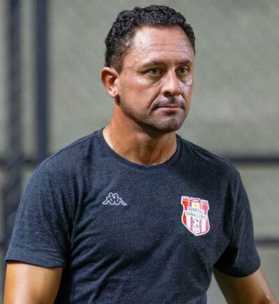 Sebastián Vázquez (44 años), primer técnico destituido en el Clausura 2025.