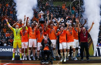 Carlos Barbosa "profeta en casa" obtuvo su séptima Libertadores al ganarle desde el punto penal a Magnus Futsal, en duelo brasileño en la final del torneo regional de clubes mas importante.