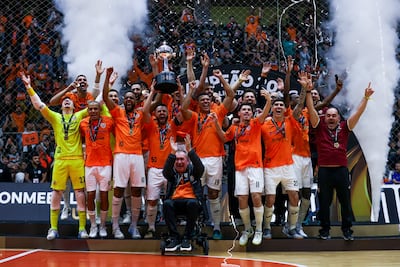 Carlos Barbosa "profeta en casa" obtuvo su séptima Libertadores al ganarle desde el punto penal a Magnus Futsal, en duelo brasileño en la final del torneo regional de clubes mas importante.