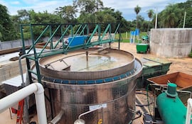 Sistema moderno de tratamiento de aguas residuales.