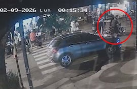 Momento en que fue asesinado el policía Crecencio Giménez Martínez, en Saltos del Guairá.